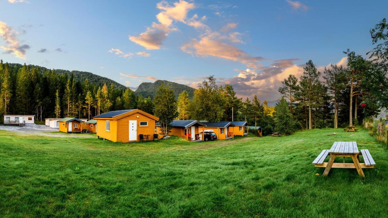 Korsbakken Camping Isfjorden 外观 照片