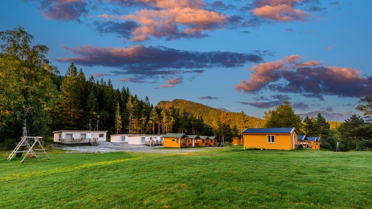 Korsbakken Camping Isfjorden 外观 照片