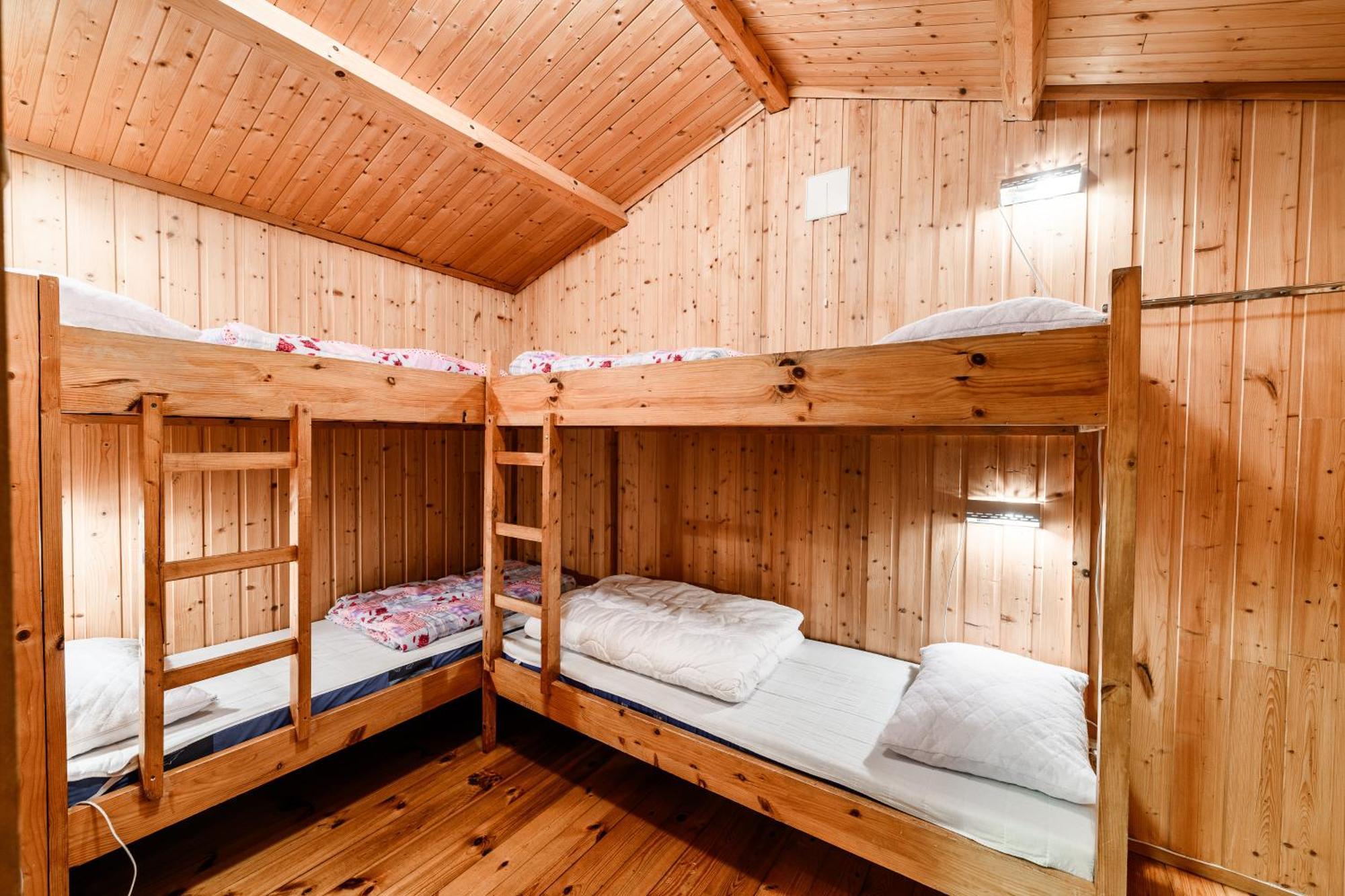 Korsbakken Camping Isfjorden 外观 照片